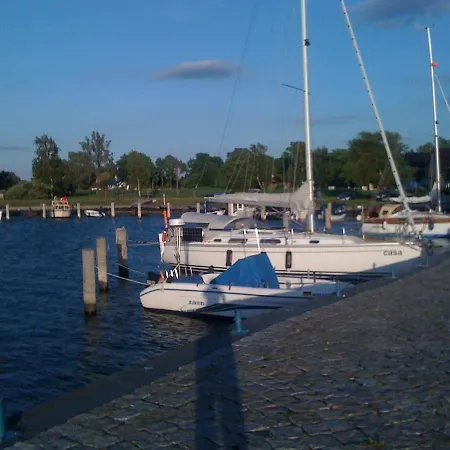 Gutshaus Wassernaehe, Weiter Blick Vieregge